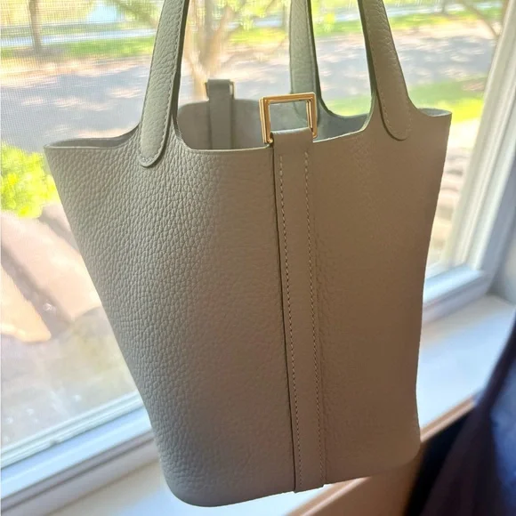 New Hermes Picotin 18 Lock Tote in Gris Pantin with Permabrass Hardware - Picture 8 of 11